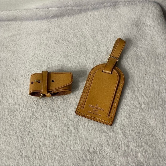 Authentic Louis Vuitton luggage tag set - Picture 1 of 3